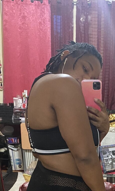 Nacktes geleaktes OnlyFans-Foto von Gpcpeaches