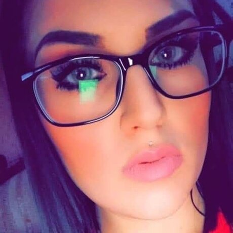 Nacktes geleaktes OnlyFans-Foto von Thick Girl
