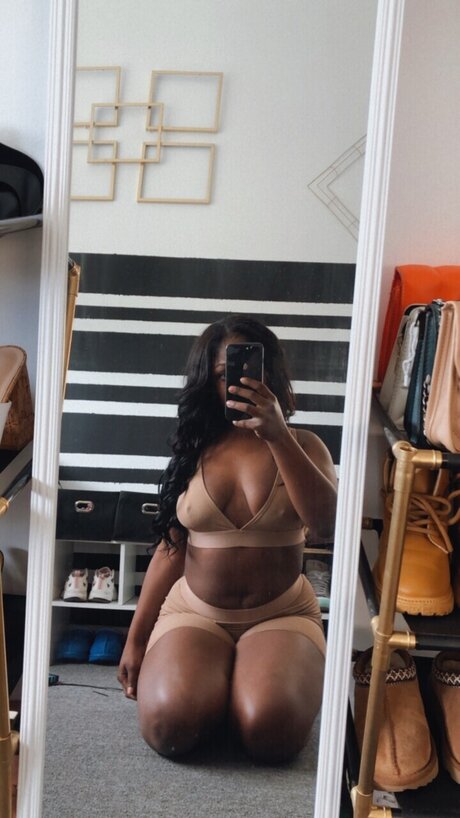 Nacktes geleaktes OnlyFans-Foto von Baby Girl 