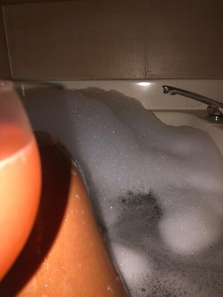 Nacktes geleaktes OnlyFans-Foto von Mscarameldrizzle