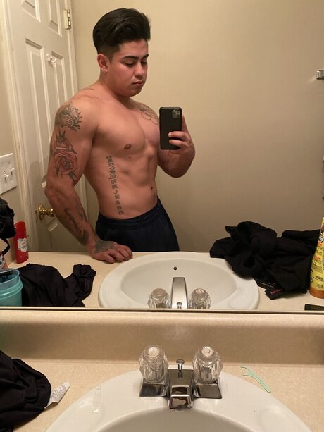 Nacktes geleaktes OnlyFans-Foto von Emmanuel Vazquez