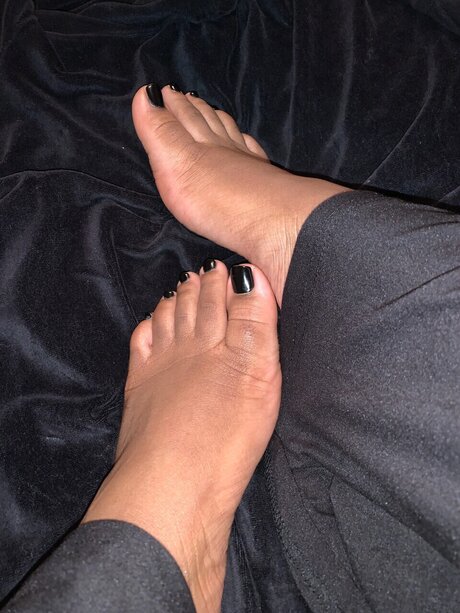 Nacktes geleaktes OnlyFans-Foto von Mirrord