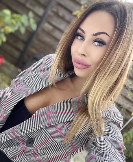 Nacktes geleaktes OnlyFans-Foto von Andreea