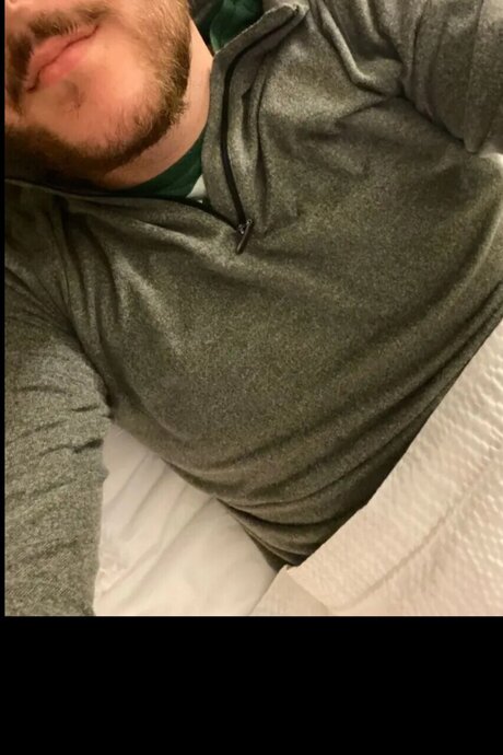 Nacktes geleaktes OnlyFans-Foto von Not Your Professor