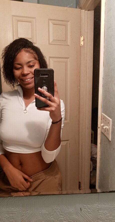 Nacktes geleaktes OnlyFans-Foto von Janae