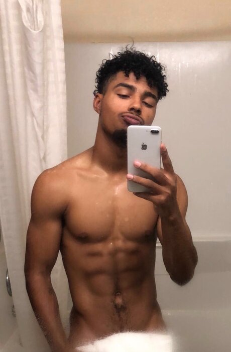 Nacktes geleaktes OnlyFans-Foto von Qlitty101