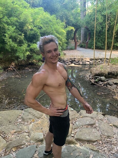 Nacktes geleaktes OnlyFans-Foto von Drewcifer