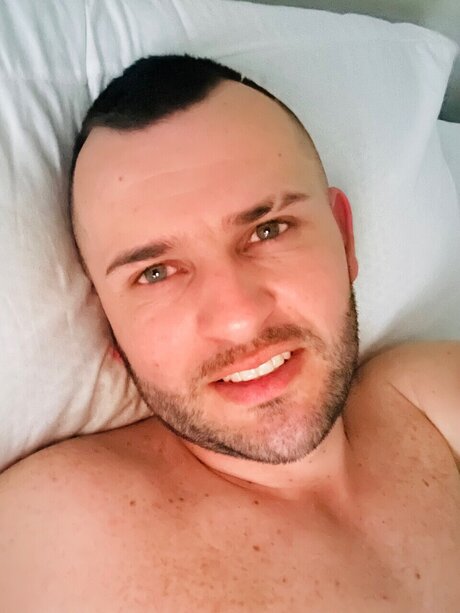 Nacktes geleaktes OnlyFans-Foto von Brian Mayers