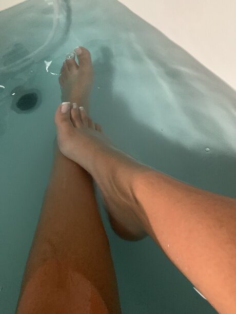 Feetbaddie