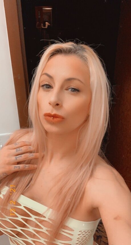 Nacktes geleaktes OnlyFans-Foto von Lili Secret