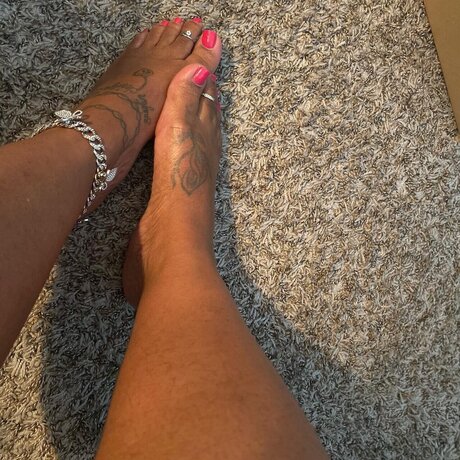 Nacktes geleaktes OnlyFans-Foto von Barefoot Bunny