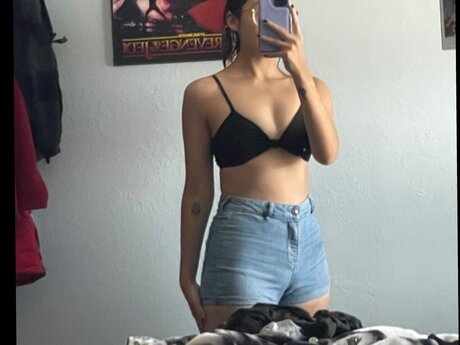 Nacktes geleaktes OnlyFans-Foto von Delilah