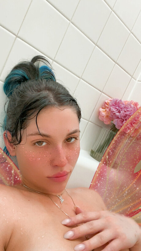 Nacktes geleaktes OnlyFans-Foto von Mami In Real Life