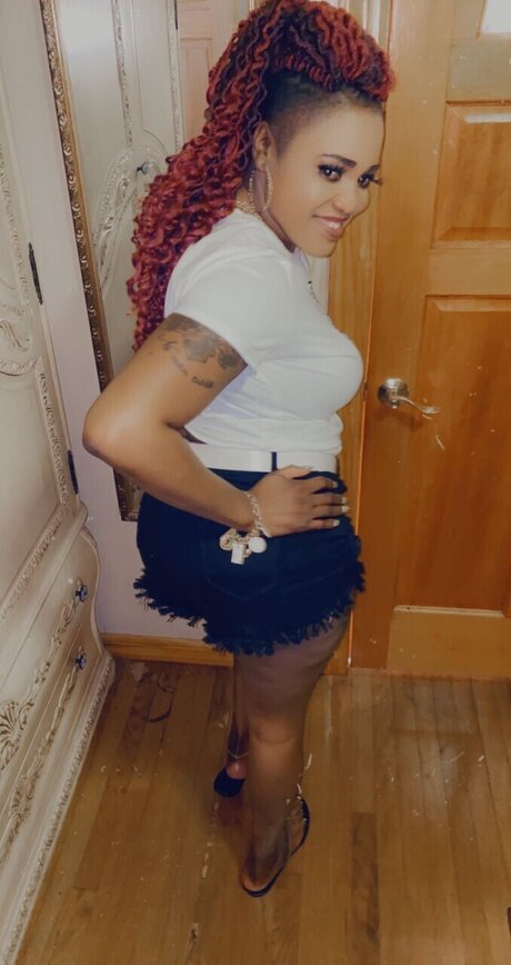 Nacktes geleaktes OnlyFans-Foto von Juicy36