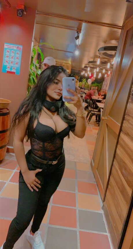 Nacktes geleaktes OnlyFans-Foto von Keyla Scaret