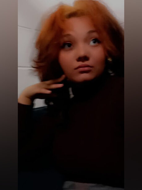 Nacktes geleaktes OnlyFans-Foto von Maxi