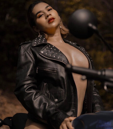 Nacktes geleaktes OnlyFans-Foto von Sara Nadine