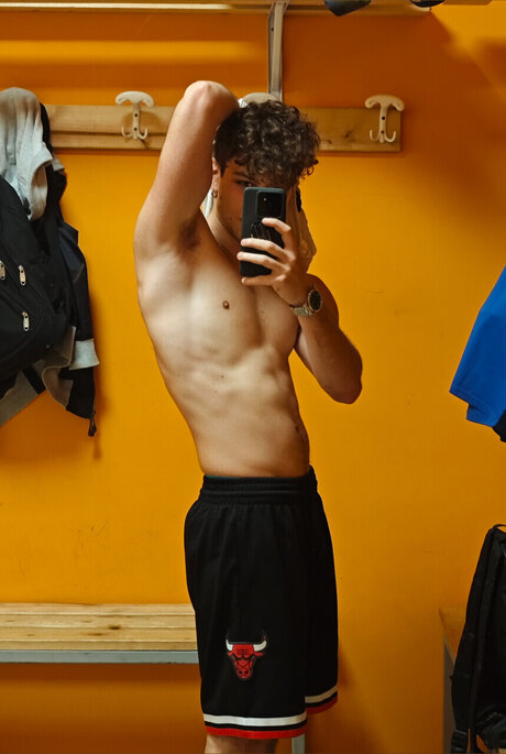 Nacktes geleaktes OnlyFans-Foto von Ilmasteritaliano