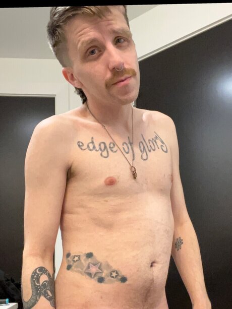 Nacktes geleaktes OnlyFans-Foto von Boy Max
