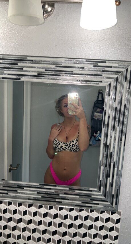 Nacktes geleaktes OnlyFans-Foto von Your Dirty Little Secret
