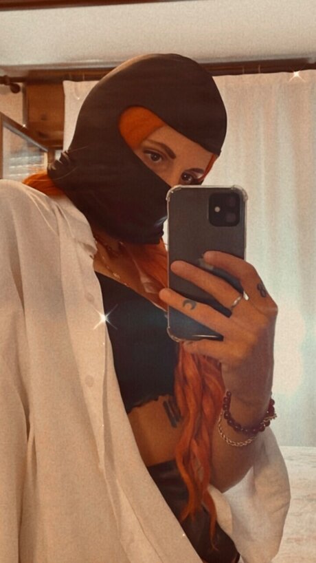 Nacktes geleaktes OnlyFans-Foto von Queen B