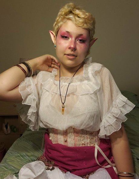 Nacktes geleaktes OnlyFans-Foto von Bunnyymilkk