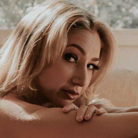 Nacktes geleaktes OnlyFans-Foto von Monica May