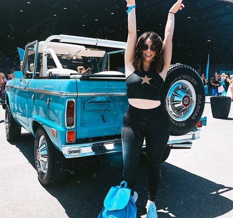 Jillian Rose Reed