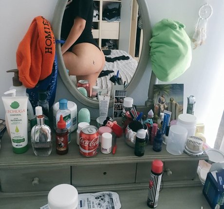 Nacktes geleaktes OnlyFans-Foto von Disturbia