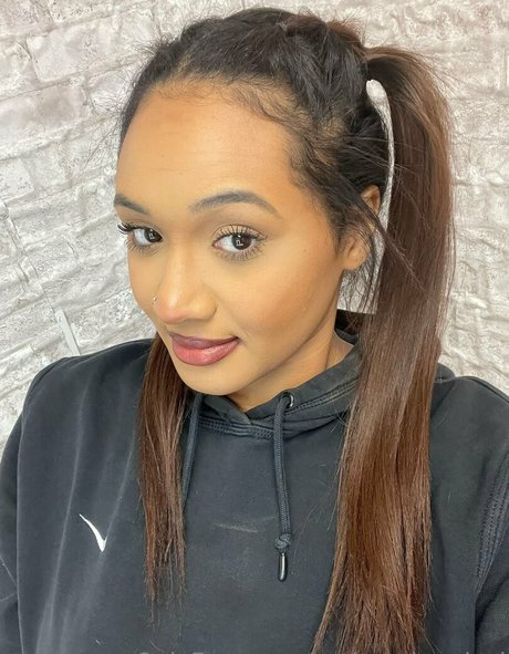 Nacktes geleaktes OnlyFans-Foto von Makeupbymicol