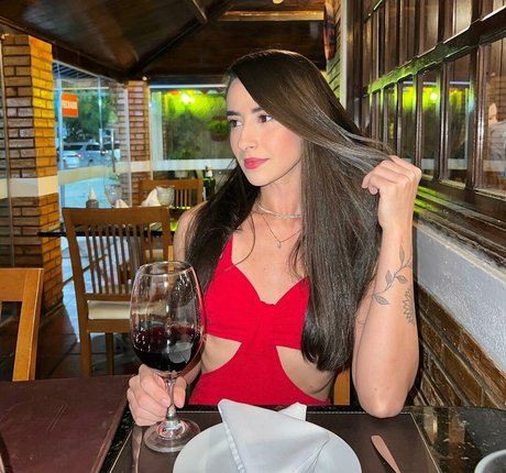 Nacktes geleaktes OnlyFans-Foto von Louise Veronica