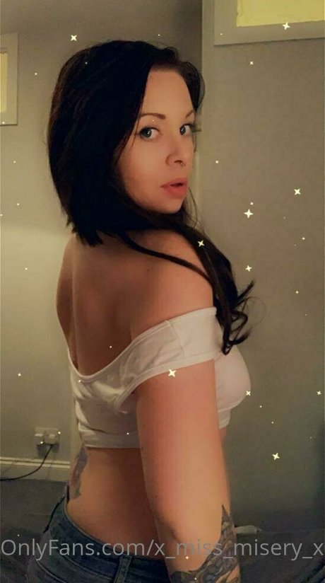 Nacktes geleaktes OnlyFans-Foto von Xmissmiseryx