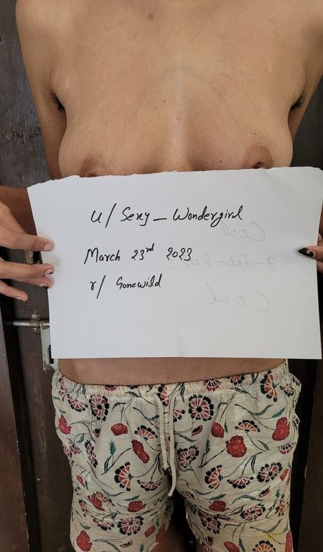 Nacktes geleaktes OnlyFans-Foto von Sexywondergirl