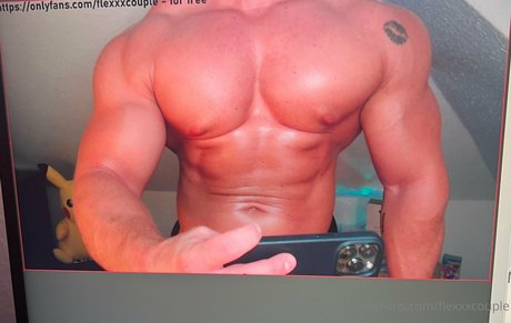 Nacktes geleaktes OnlyFans-Foto von Flexxxcouple