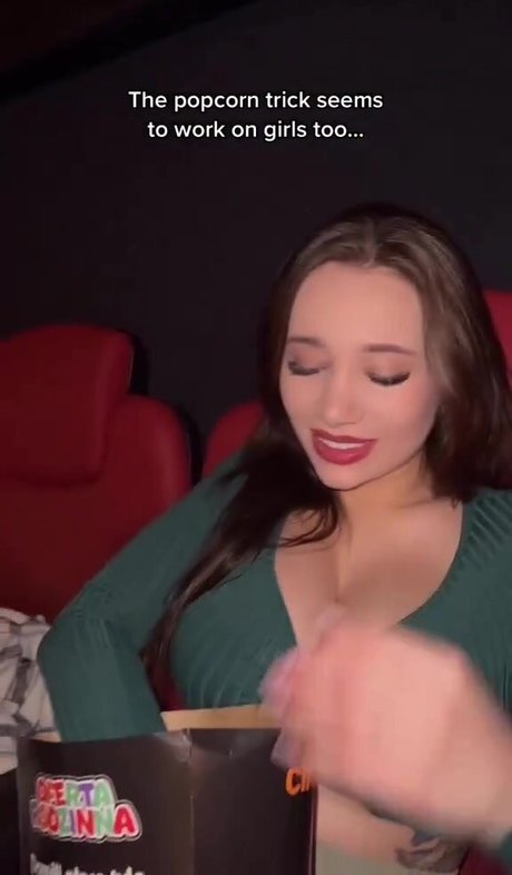 Nacktes geleaktes OnlyFans-Foto von Helenloveschailatte