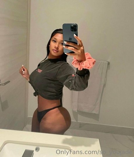 Nacktes geleaktes OnlyFans-Foto von Soyoujade