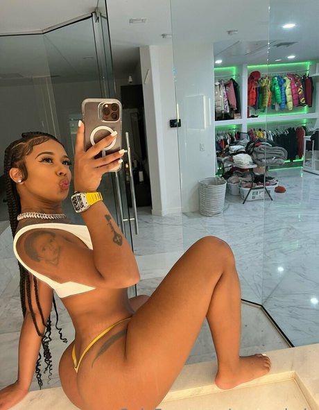 Nacktes geleaktes OnlyFans-Foto von Soyoujade