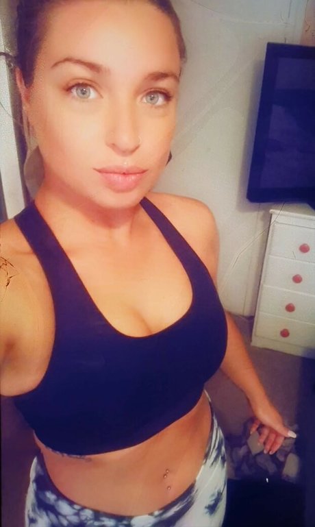 Nacktes geleaktes OnlyFans-Foto von Zaynes91