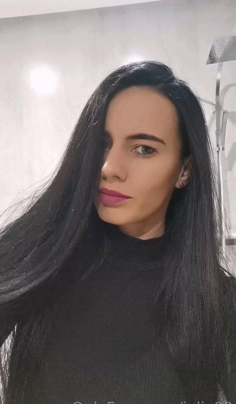Nacktes geleaktes OnlyFans-Foto von Julia92