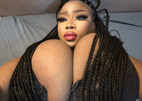 Nacktes geleaktes OnlyFans-Foto von Tokyoteax