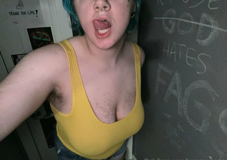 Nacktes geleaktes OnlyFans-Foto von Losernamedry
