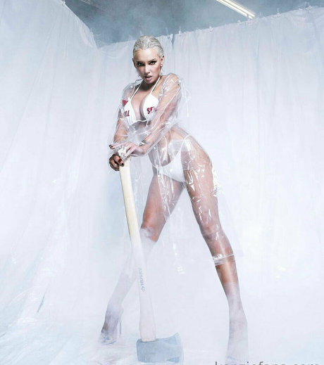 Nacktes geleaktes OnlyFans-Foto von Kenzietaylor