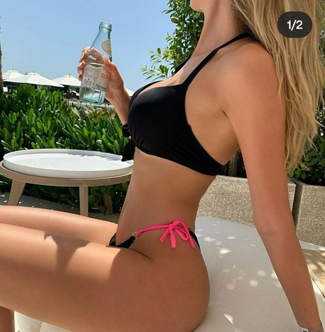 Nacktes geleaktes OnlyFans-Foto von Anyatrades