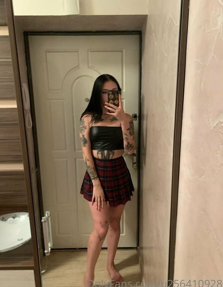 Nacktes geleaktes OnlyFans-Foto von Alinajuicyb1tch