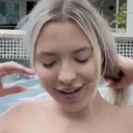 Nacktes geleaktes OnlyFans-Foto von The Sysak Twins