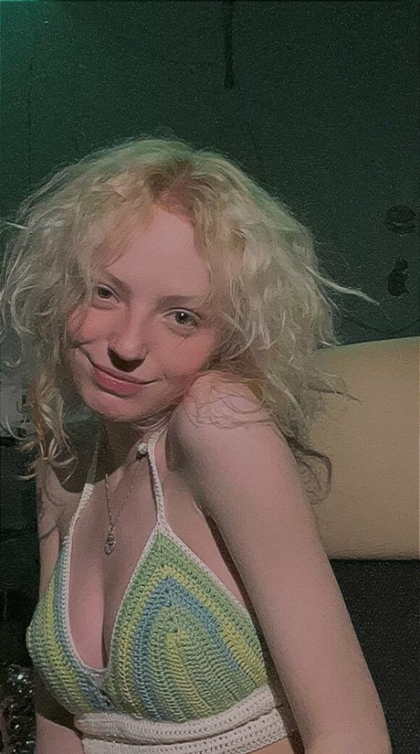 Nacktes geleaktes OnlyFans-Foto von Romanowwa