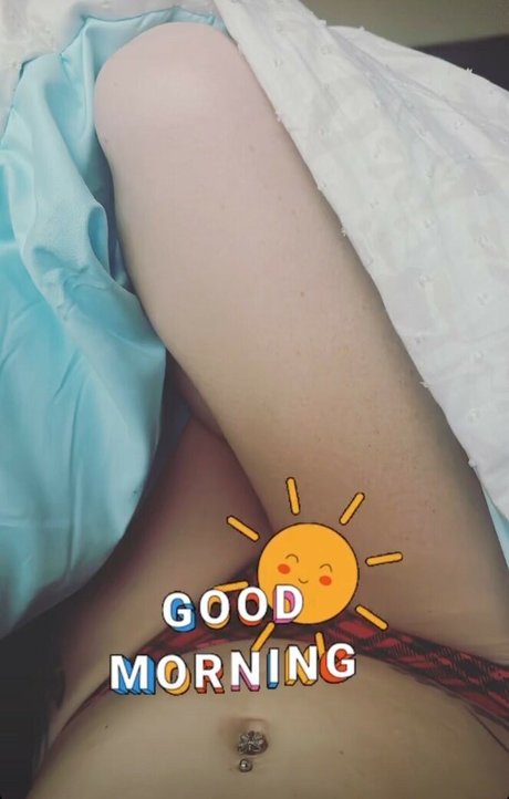 Nacktes geleaktes OnlyFans-Foto von Adriennemariee