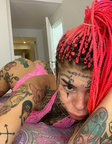 Nacktes geleaktes OnlyFans-Foto von Nahirgloriaokk
