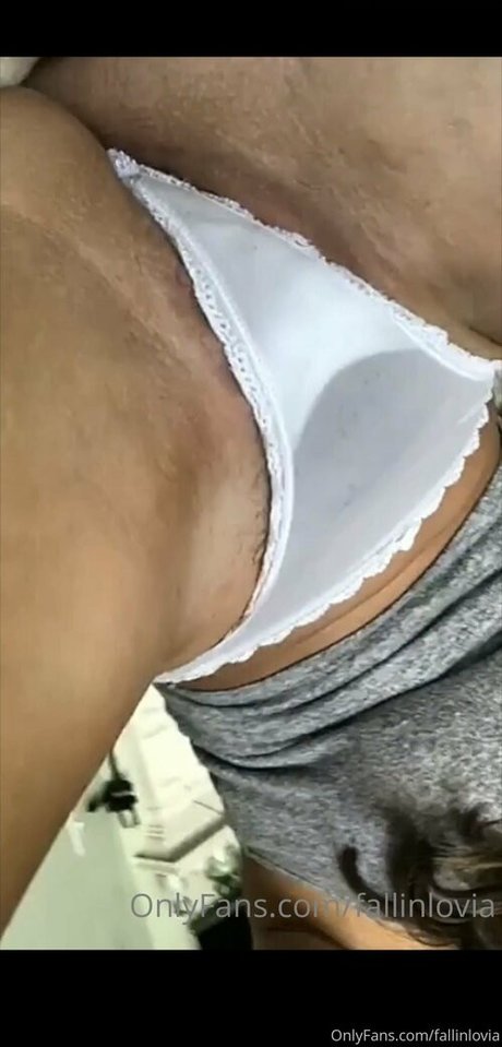 Fallinlovia