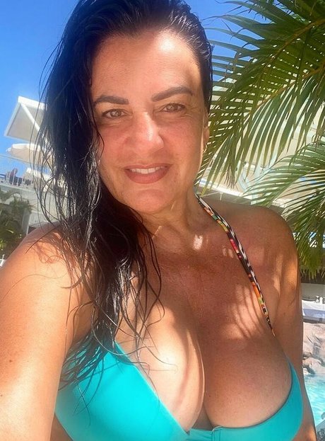 Nacktes geleaktes OnlyFans-Foto von Angela Cavagna